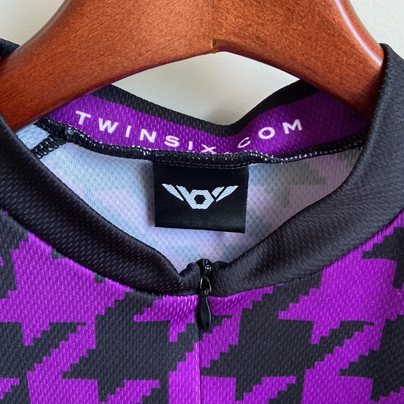 Twin Six biking shirt - Picture 3 of 8